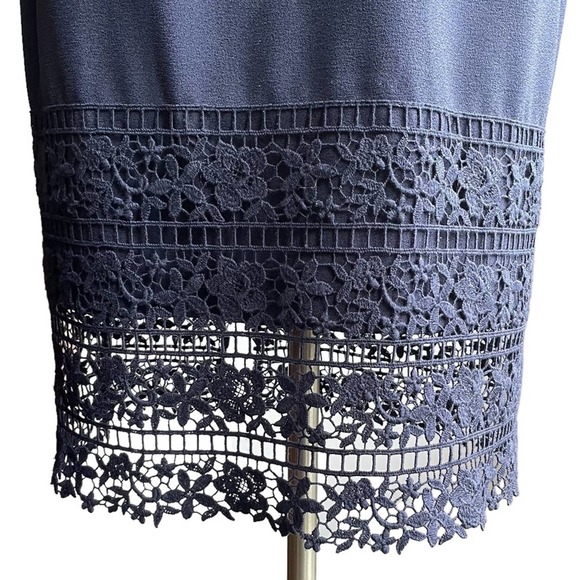 Katherine Kelly Navy Lace Inset Short Sleeve Midi Sheath Dress in size 10. - Picture 4 of 14